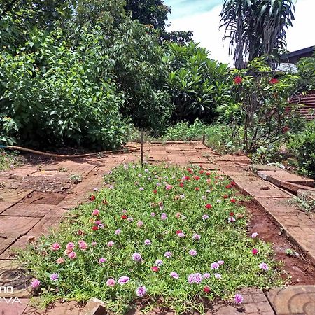 Ferienwohnung Familyhouse & Trekking Banlung Exterior foto