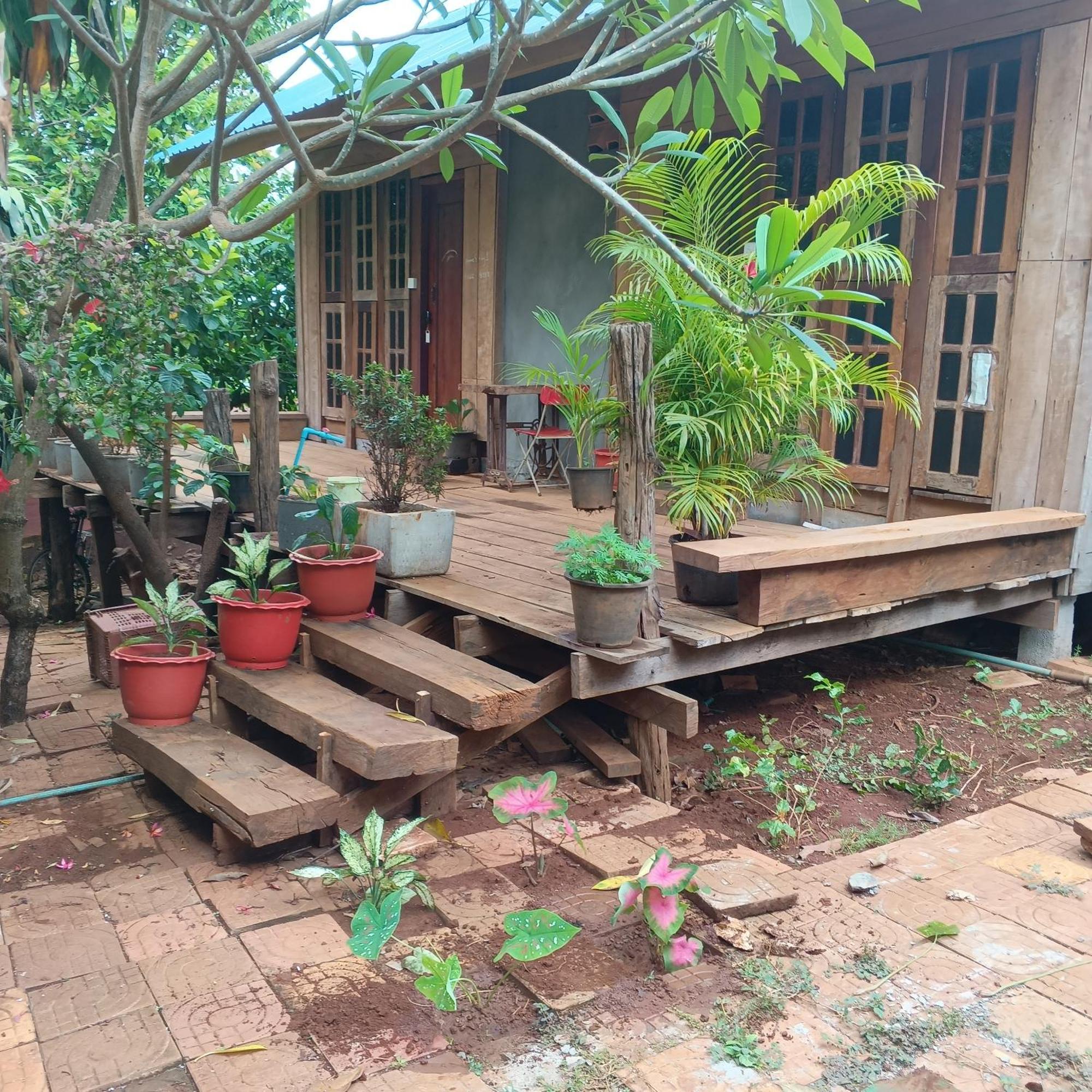 Ferienwohnung Familyhouse & Trekking Banlung Exterior foto